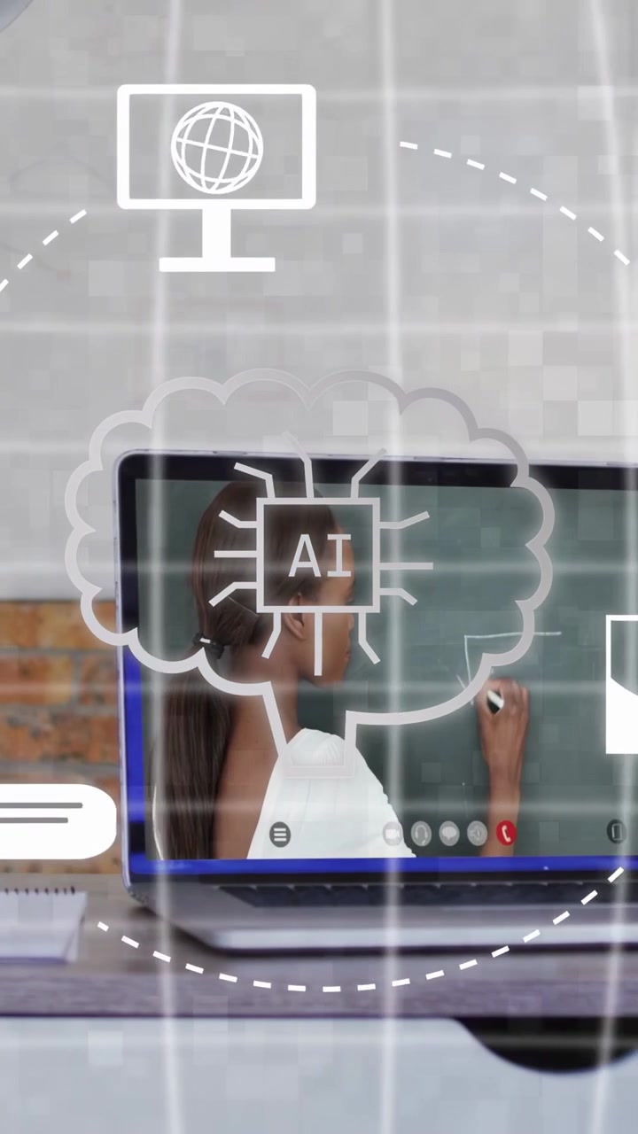 Video verticale: Insegnante che disegna una nuvola AI sulla lavagna, facendo orbitare icone sullo schermo per mostrare la tecnologia cloud.