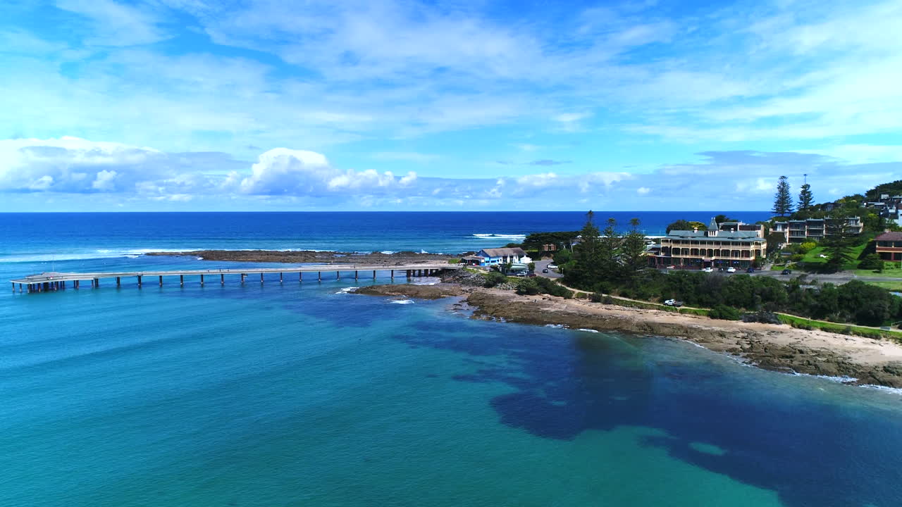 론 비치의 아름다운 드론 샷