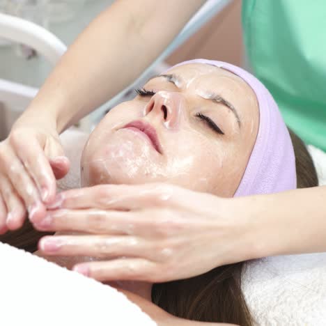 facial massage by therapist