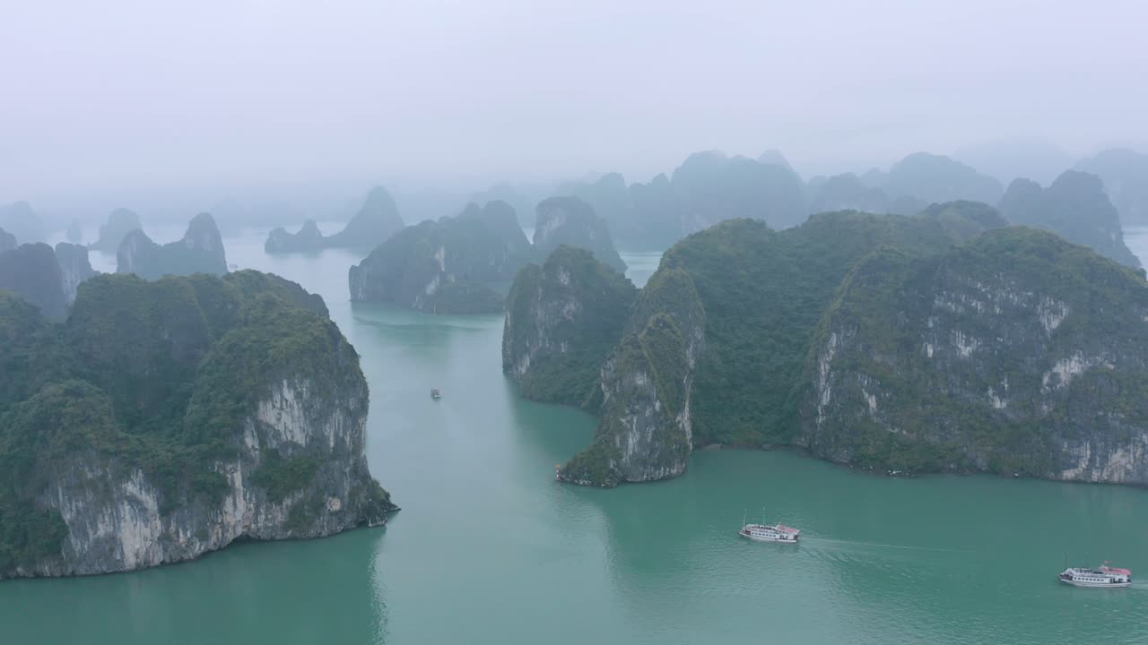 하롱 베이 베트남 아시아 항공 바다 베트남 사람 위에 드론 슬라이더
