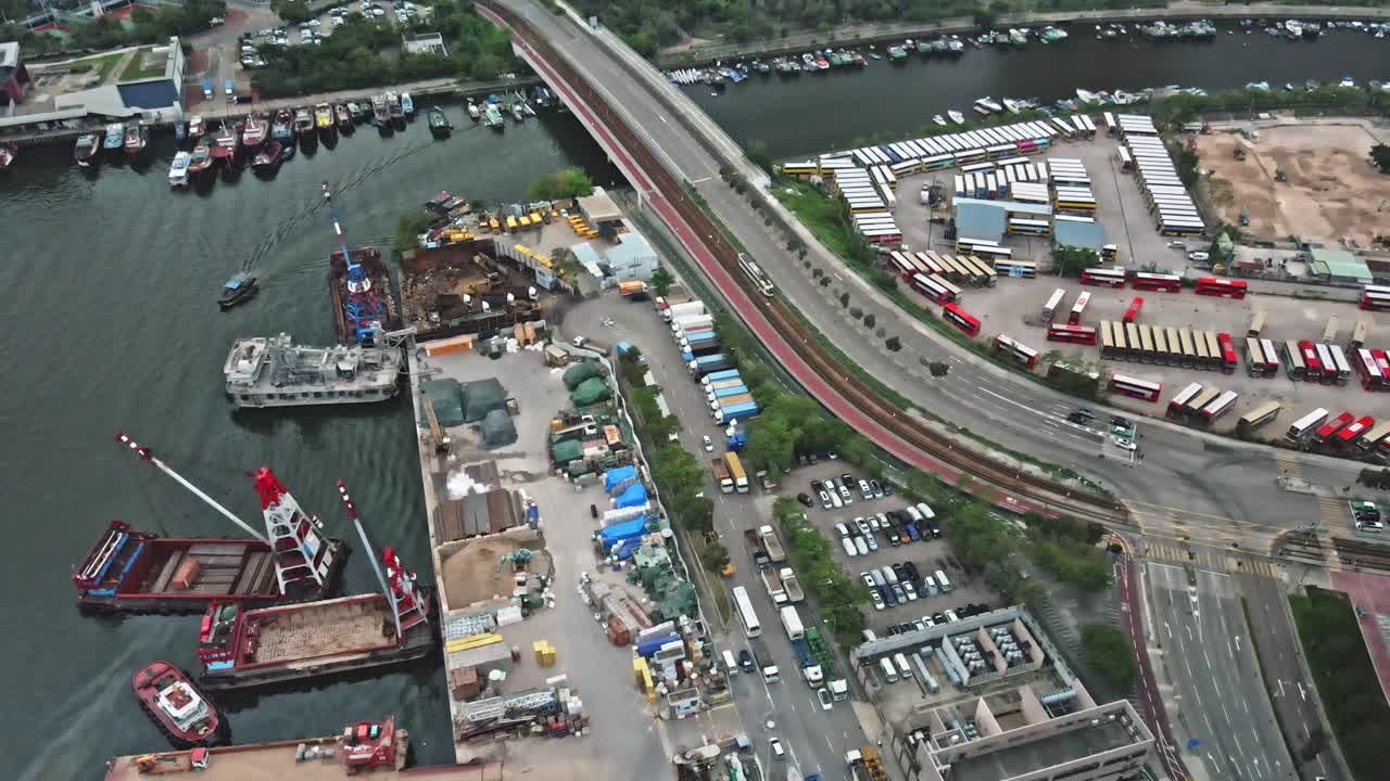 투엔 문 강을 건너는 다리, 캐슬 피크 베이, 홍콩