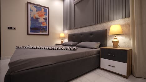 Interior-De-Dormitorio-Elegante-Con-Decoración-Moderna