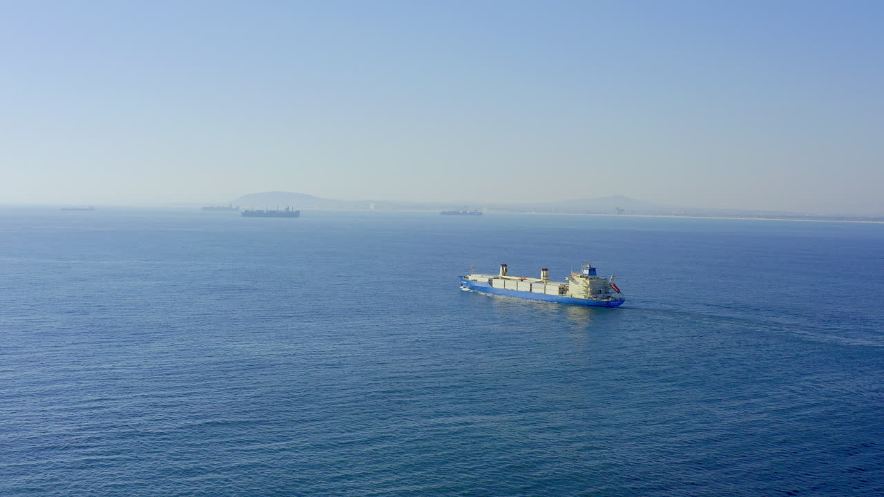 우리의 국경은 무역에 개방되어 있습니다.