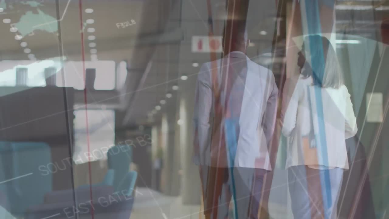 사무실에서 다양한 여성과 남성 사업가들의 후방 뷰를 통해 재정 데이터의 애니메이션