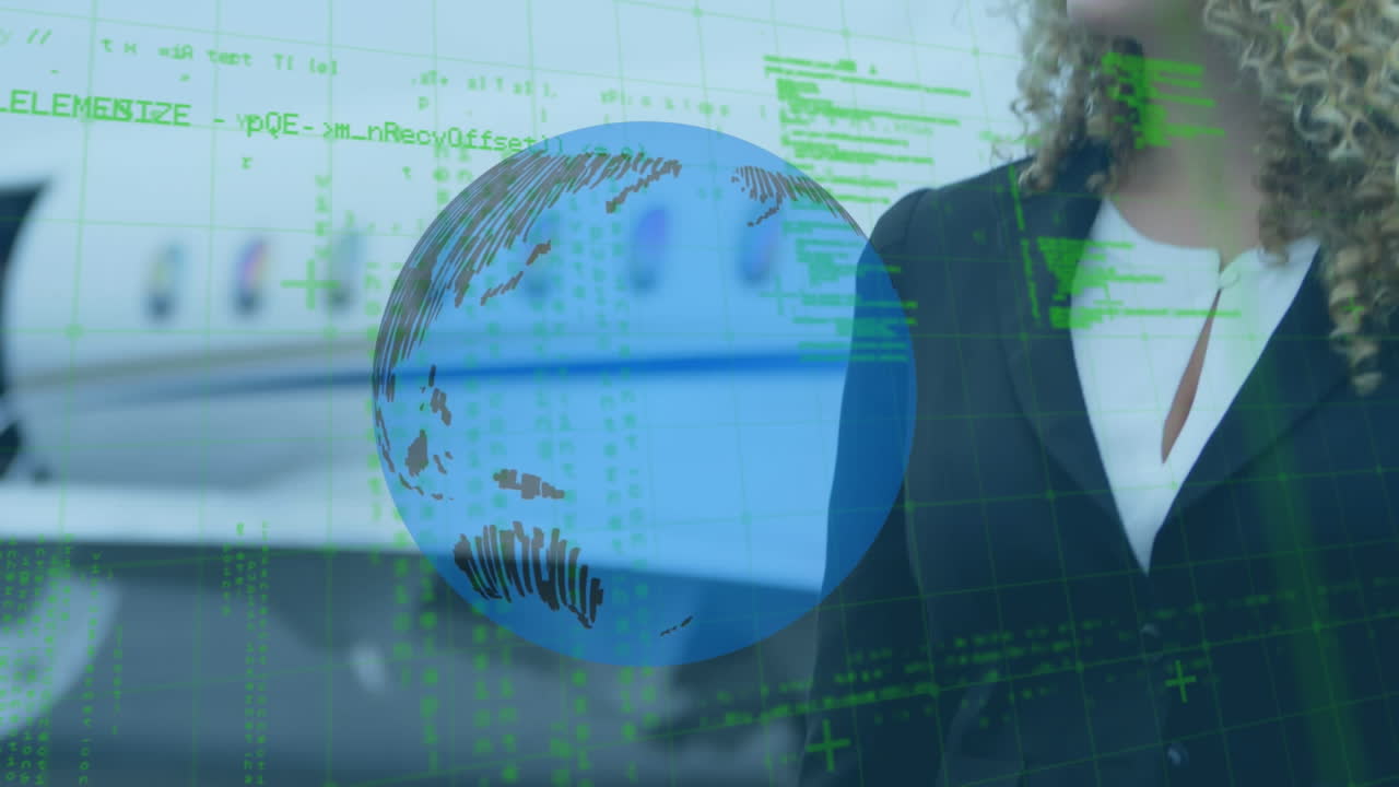 вращающийся глобус и обработка данных над деловой женщиной, стоящей возле частного самолета на взлетно-посадочной полосе аэропорта