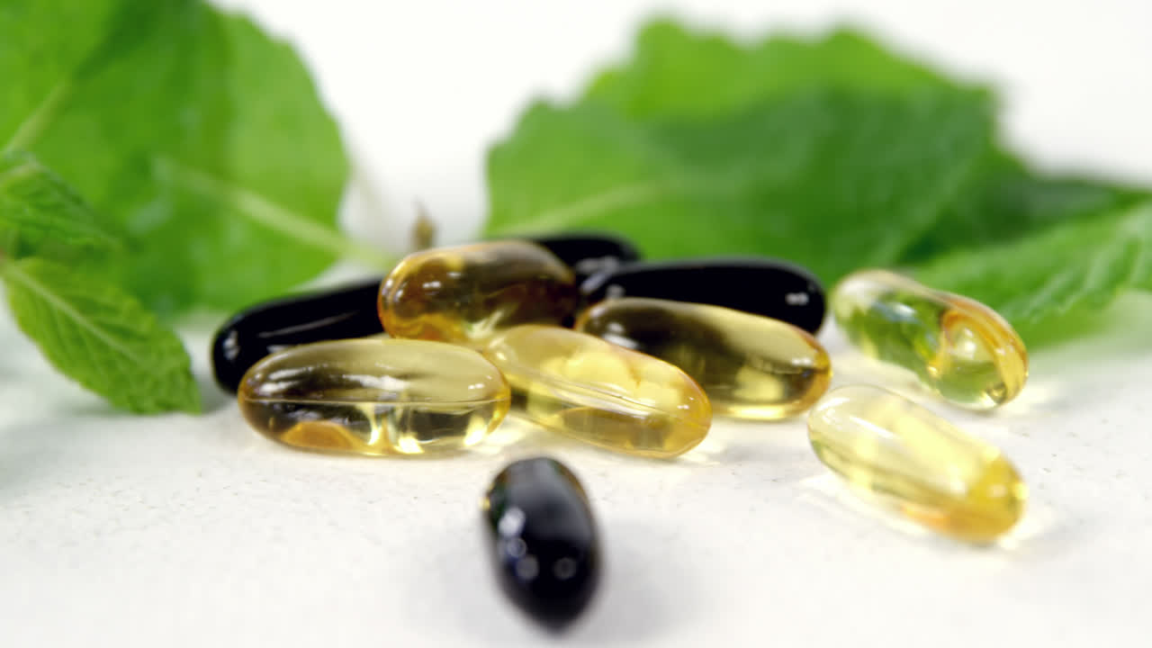 primer plano de las cápsulas con hojas de menta