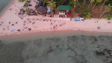 Toma-Aérea-A-Vista-De-Pájaro-De-Una-Playa-En-La-Union,-Filipinas