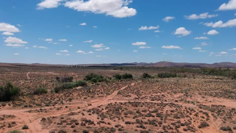 Trockenes-Wüstenland-Im-Outback-Von-New-South-Wales