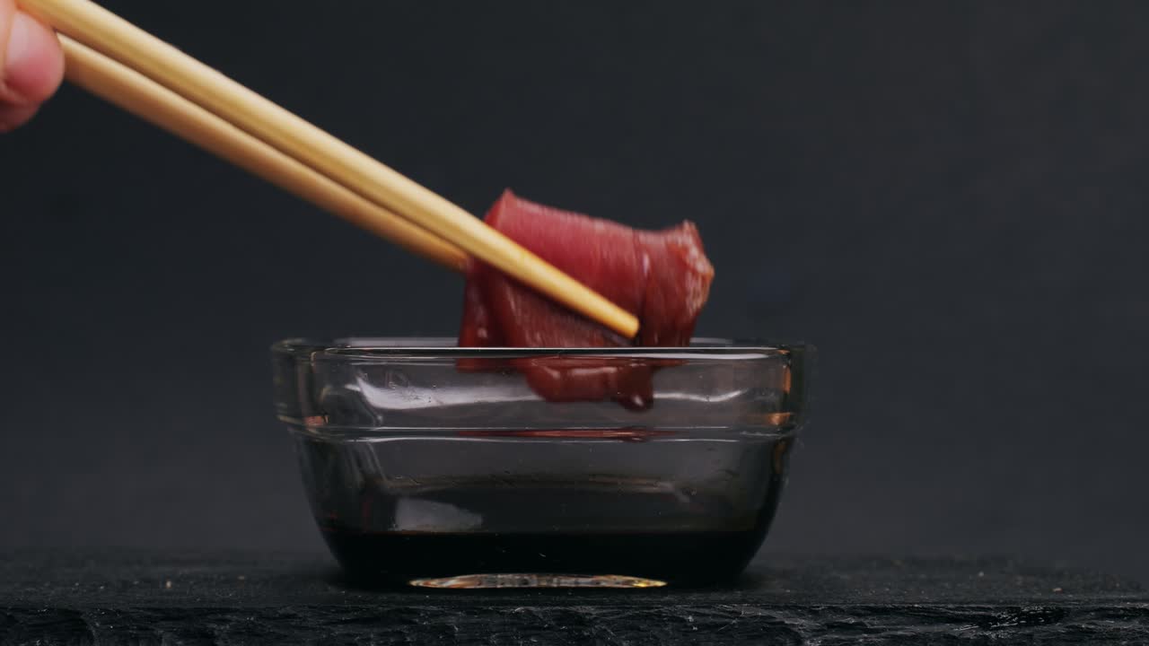 Sashimi Tuna with Soy Sauce
