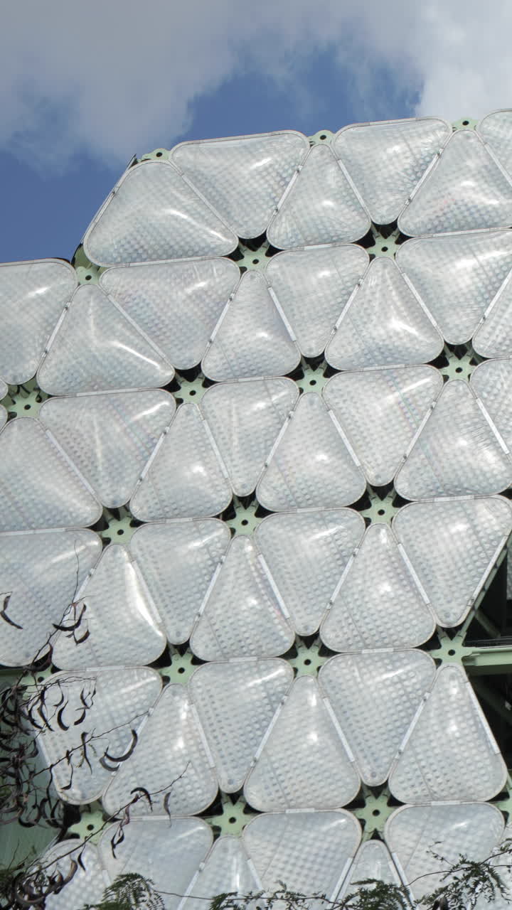 바르셀로나의 마천루 건물의 타임스 수직으로