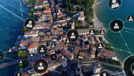 animación de iconos conectados con líneas sobre vista aérea de la ciudad entre el océano