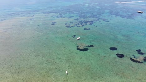imágenes aéreas en 4k de la costa de corfú