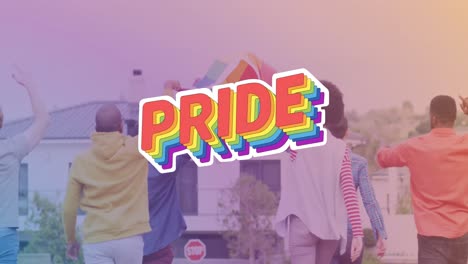 animación de texto de orgullo sobre un grupo diverso de personas caminando por la calle