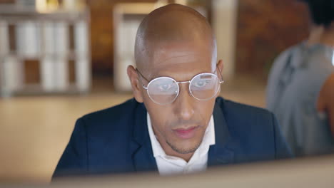 Business-man,-glasses-and-reflection-on-computer