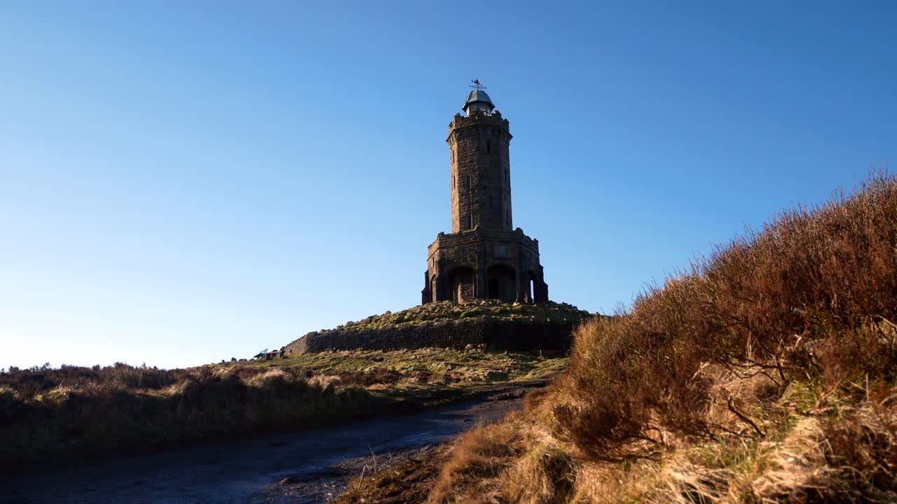 darwen jubilee tower punto de referencia histórico coloridas tierras altas páramos campo de brezo dolly derecho