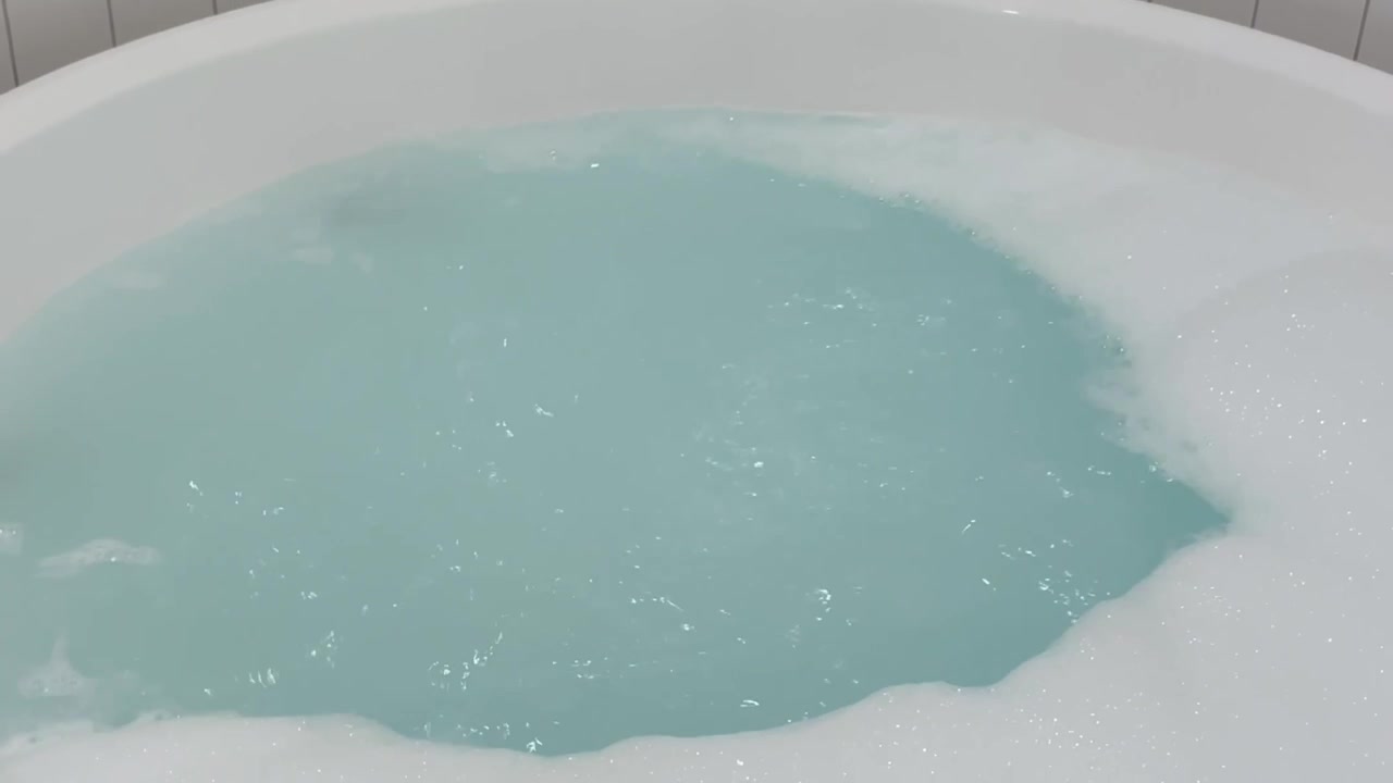 Video footage of a luxurious Jacuzzi with bubbles in a luxury apartment in Australia