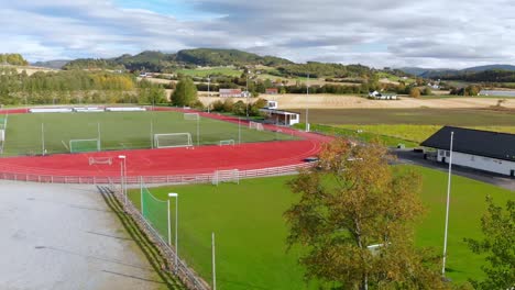 Pista-De-Atletismo-En-Frosta