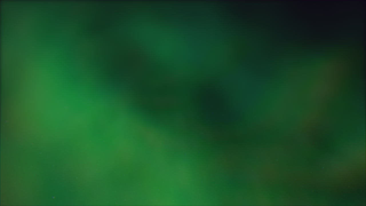 fondo verde vibrante con un objeto blanco llamativo