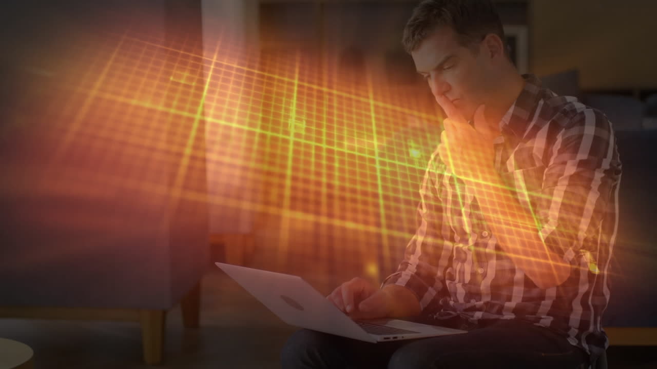 animación de una línea isoeléctrica sobre un hombre de negocios caucásico que usa una computadora portátil en la oficina