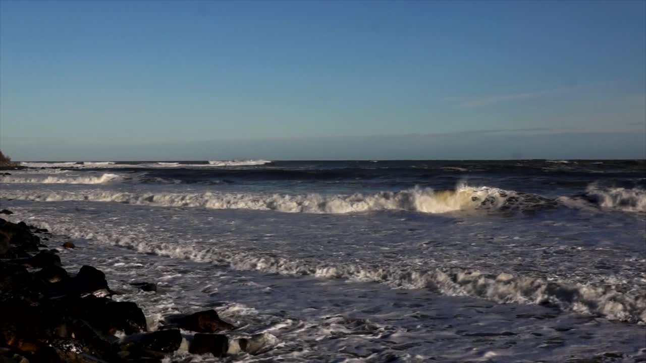 el cielo arriba es tan azul como el zafiro más puro