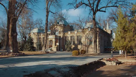 Palacio-Del-Duque-Nikolai-Romanov-En-Tashkent