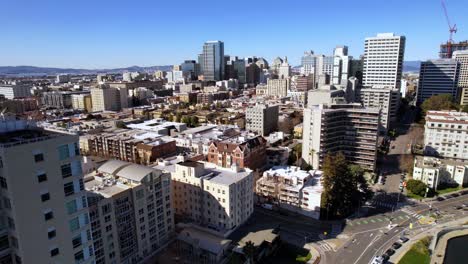 Oakland,-Kalifornien,-Luftauszug-Von-Der-Skyline