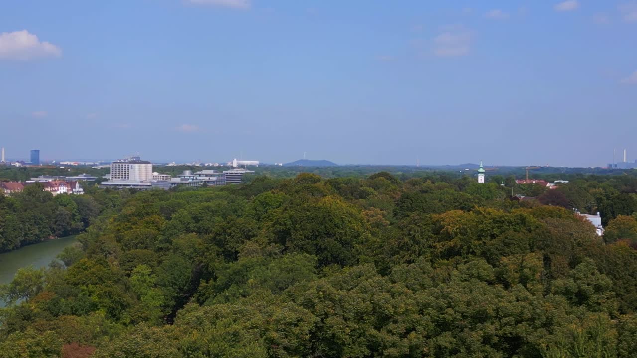 황금 평화의 천사 기둥 도시 도시 ?? 헨 독일 바이에른, 여름  ⁇ 은 구름이 가득한 하늘 23일