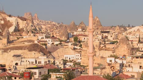 Die-Stadt-Goreme-In-Kappadokien,-Türkei