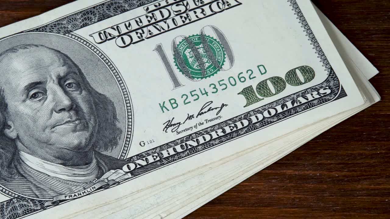 미국 달러 지폐 한 어리