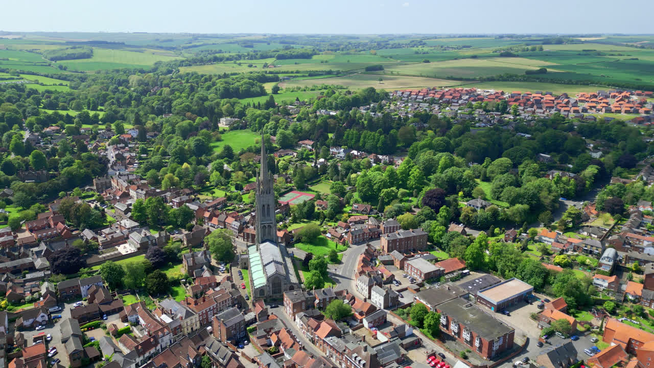 중세 링컨셔 마을인 루스의 항공 투어를 즐기세요.