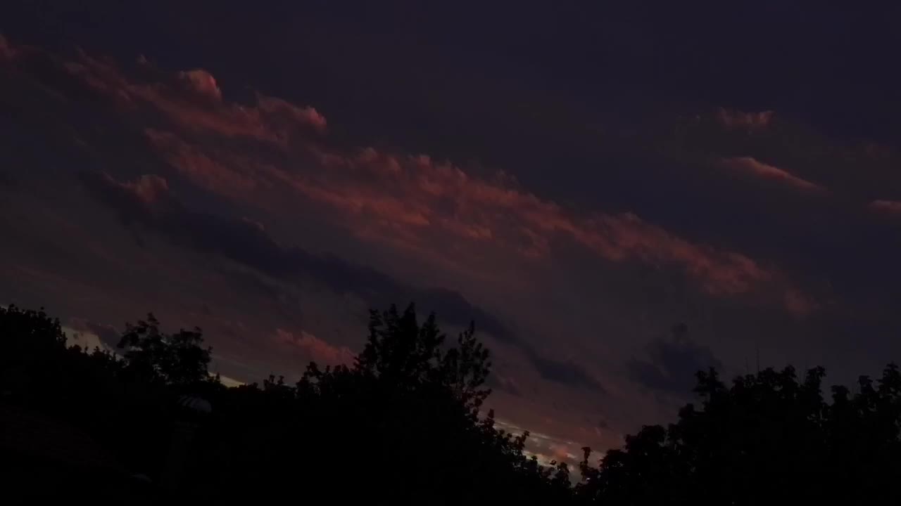 일몰 시 구름의 시간 경과