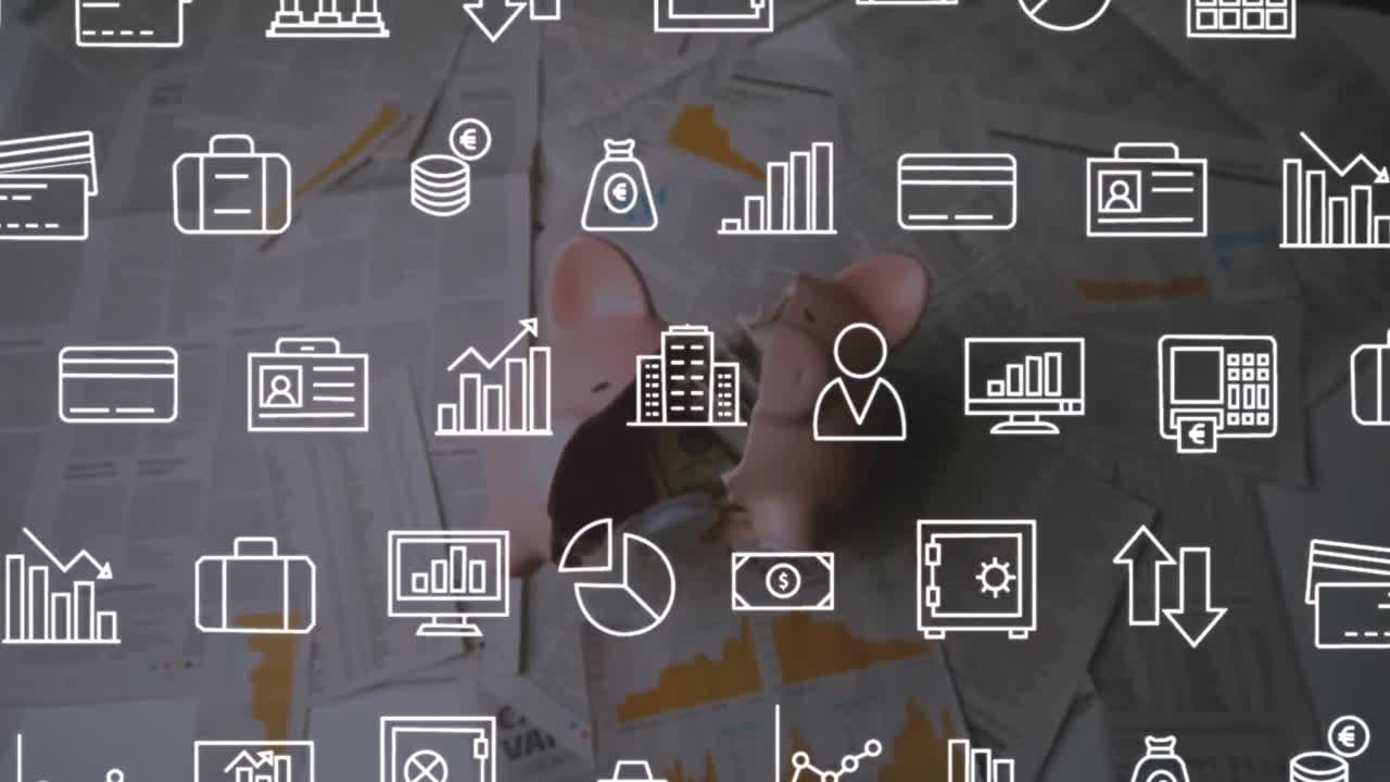 animación de iconos digitales moviéndose contra la alcancía cayendo y rompiendo documentos en el suelo