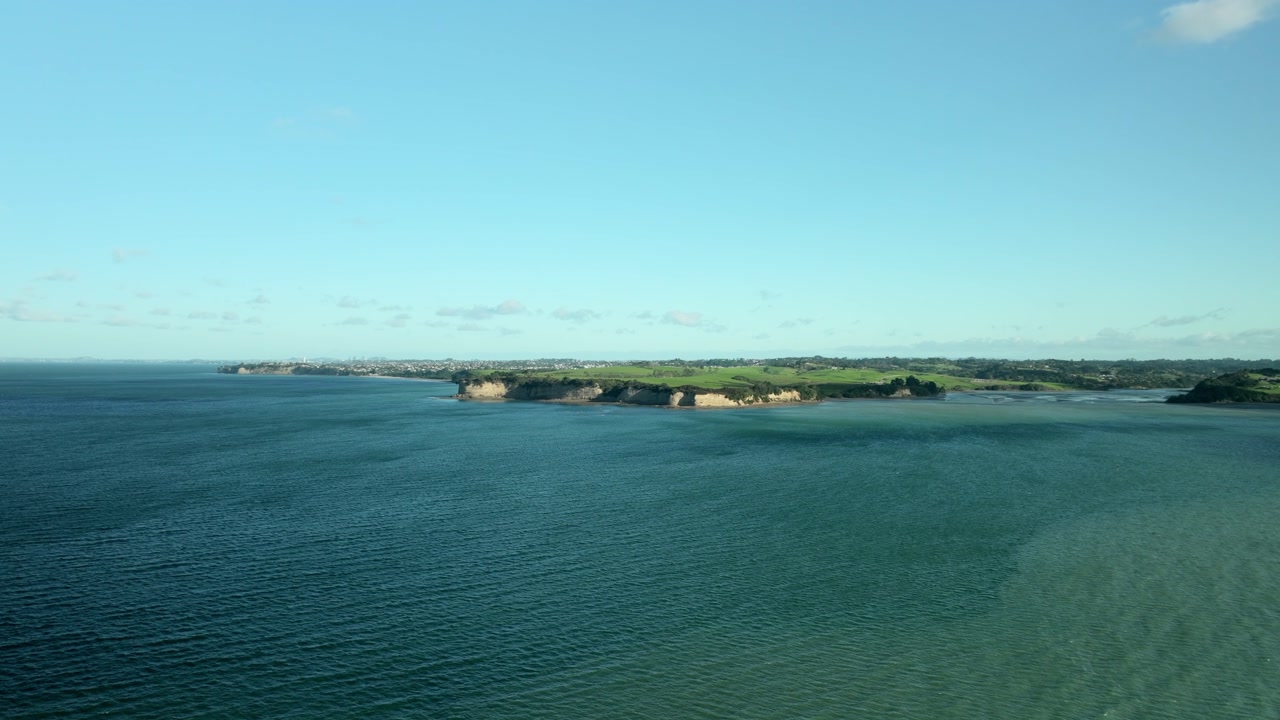 Ocean Tilt Shot at Arkles Bay