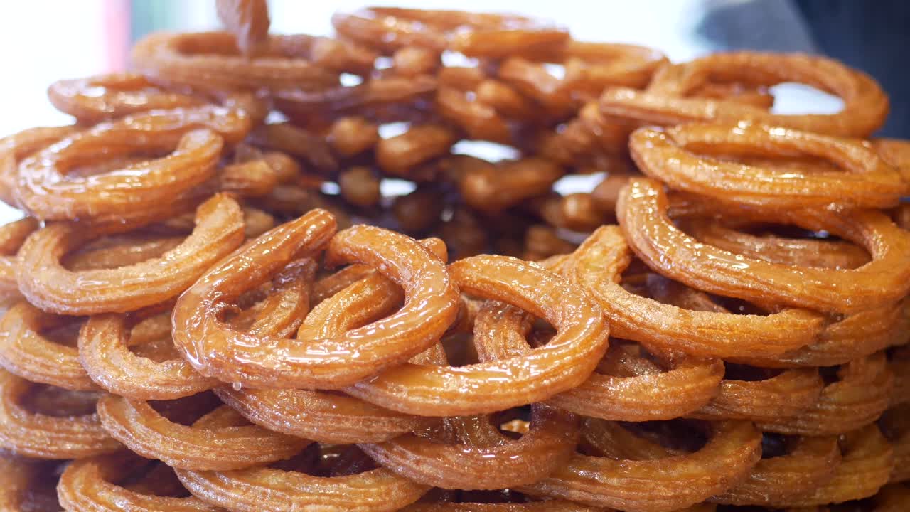 una pila de delicias turcas