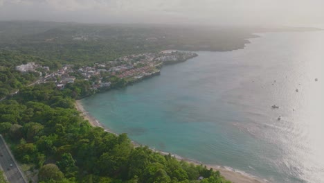 playa caribeña desde una vista panorámica