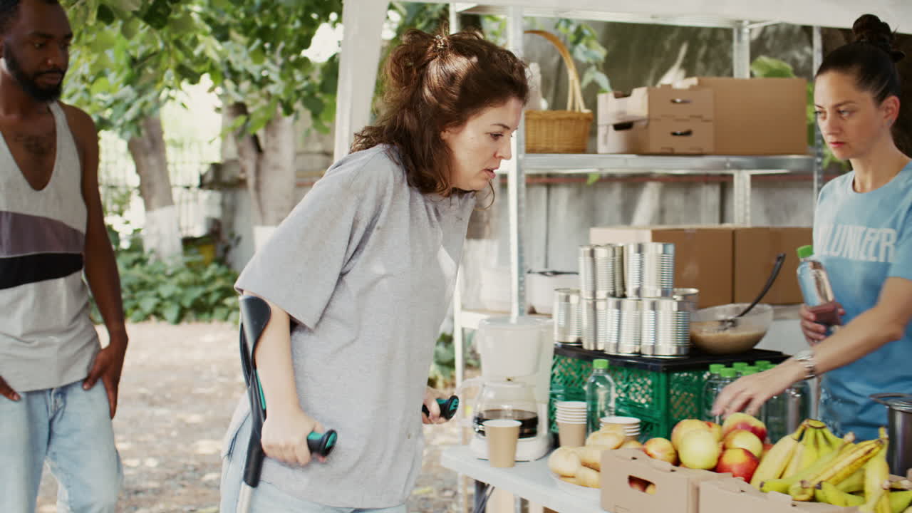 장애인 들 을 위한  ⁇ 주림 구제 도움