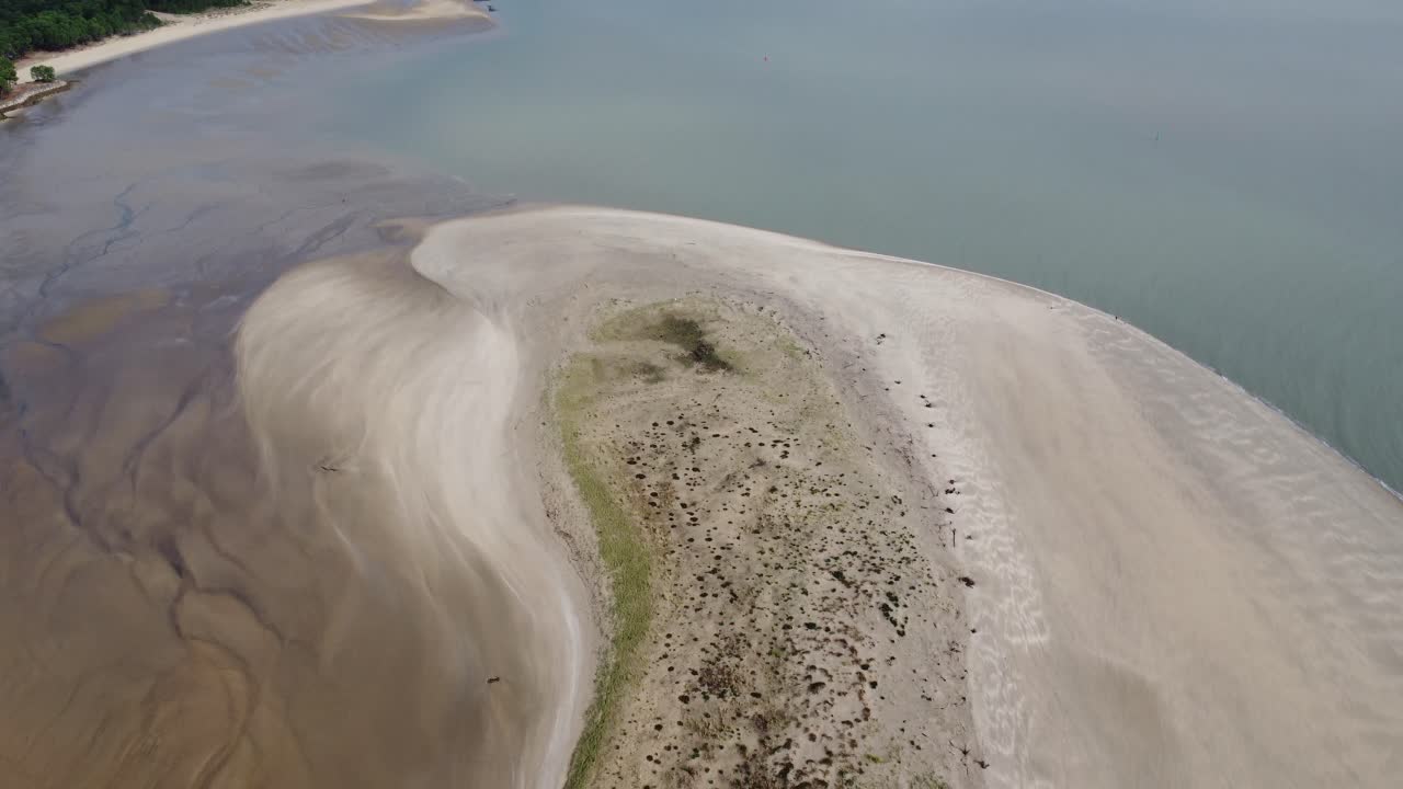 Un dron sobrevuela el extremo sur de la isla de Oleron en Francia