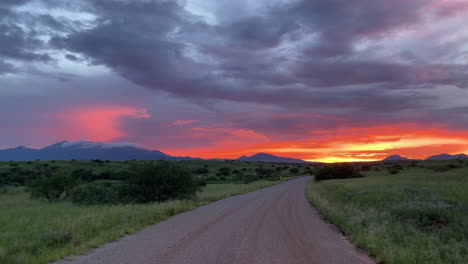 puesta de sol de fuego en sonoita, arizona