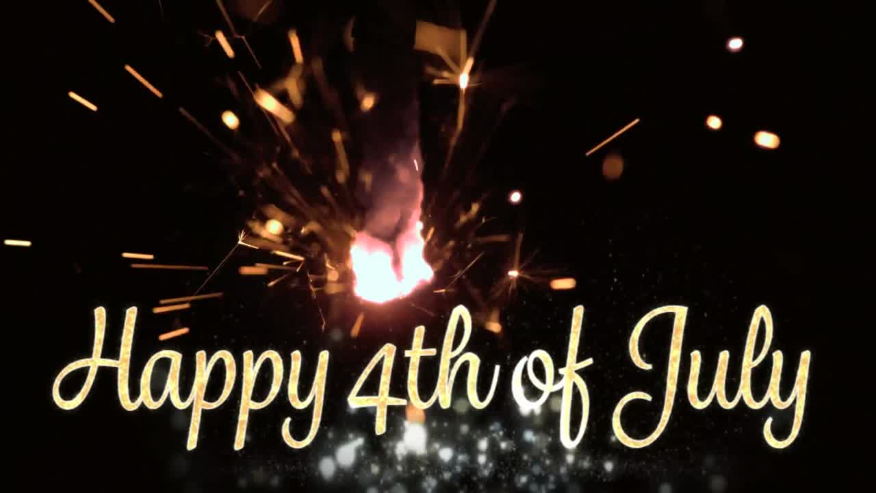 un mensaje de felicitación por el 4 de julio y una chispa.