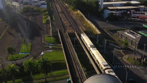 Stadtbahn-In-Puerto-Rico-14,-Adrenalinfilme-4k-30fps-|-Filmischer-Stadtbahn-FPV-Drohnenflug-In-Puerto-Rico,-Adrenalinfilme-4k-30fps