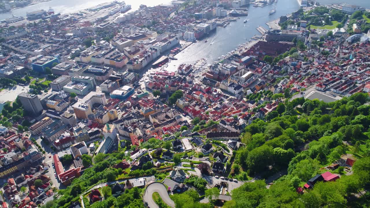 베르겐 (bergen) 은 노르웨이 서해안의 호르달랜드에 있는 도시이자 지방자치단체이다. 베르겐은 노르웨이에서 두 번째로 큰 도시이다.