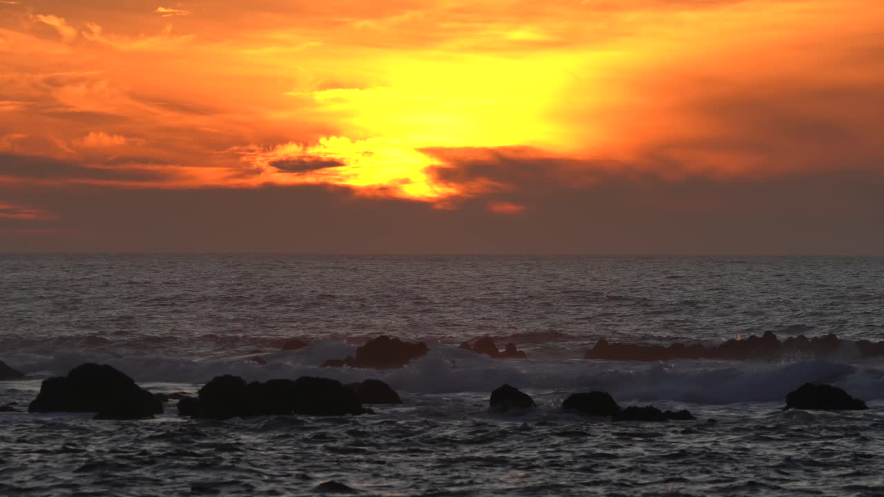 4K solnedgang i Monterey Bay, Californien