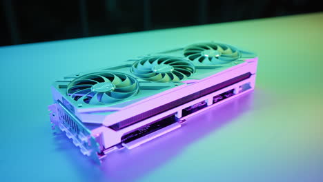 gpu de juegos con iluminación de efectos coloridos