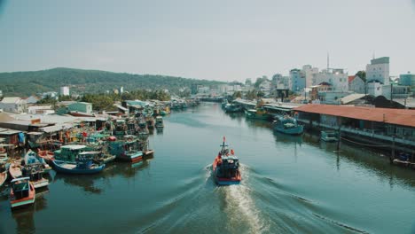 Barco-De-Pesca-Con-Bandera-Phucoc-Vietnam-Fukok-30-De-55