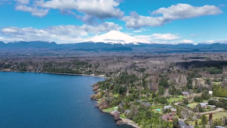 Vulkan-Villarrica-In-Pucon-In-Los-Rios,-Chile