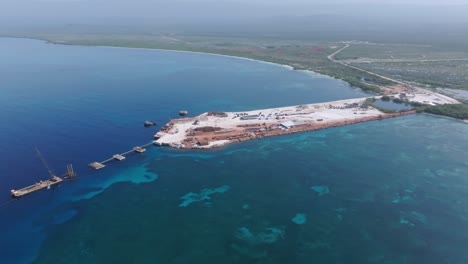 Baustelle-Des-Künftigen-Hafens-Und-Der-Hotels-Von-Cabo-Rojo,-Pedernales