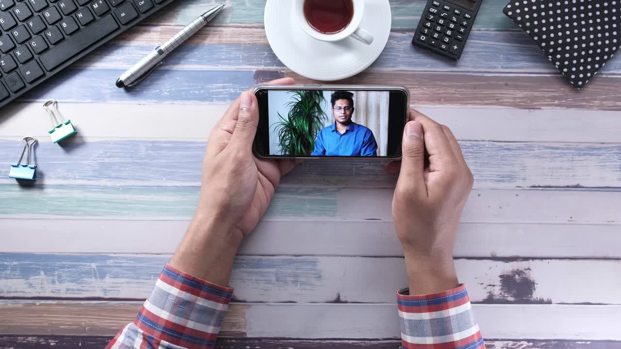 llamada de video en el teléfono inteligente