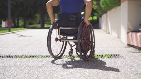 Hombre-Con-Discapacidad-Física-En-Cámara-Lenta.