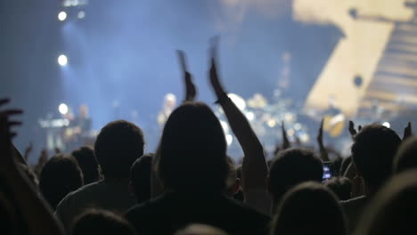 audience welcoming the musical band show