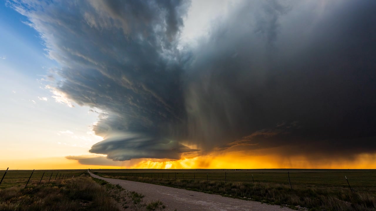 Cinematic Supercell Thunderstorm with Shelf Cloud and Heavy Rainfall